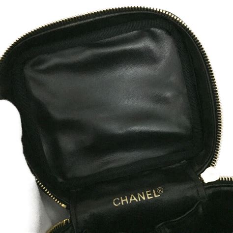 chanel bicolore cc logo lambskin cosmetics vanity hand bag|CHANEL Bicolore CC Logo Lambskin Cosmetics Vanity Hand .